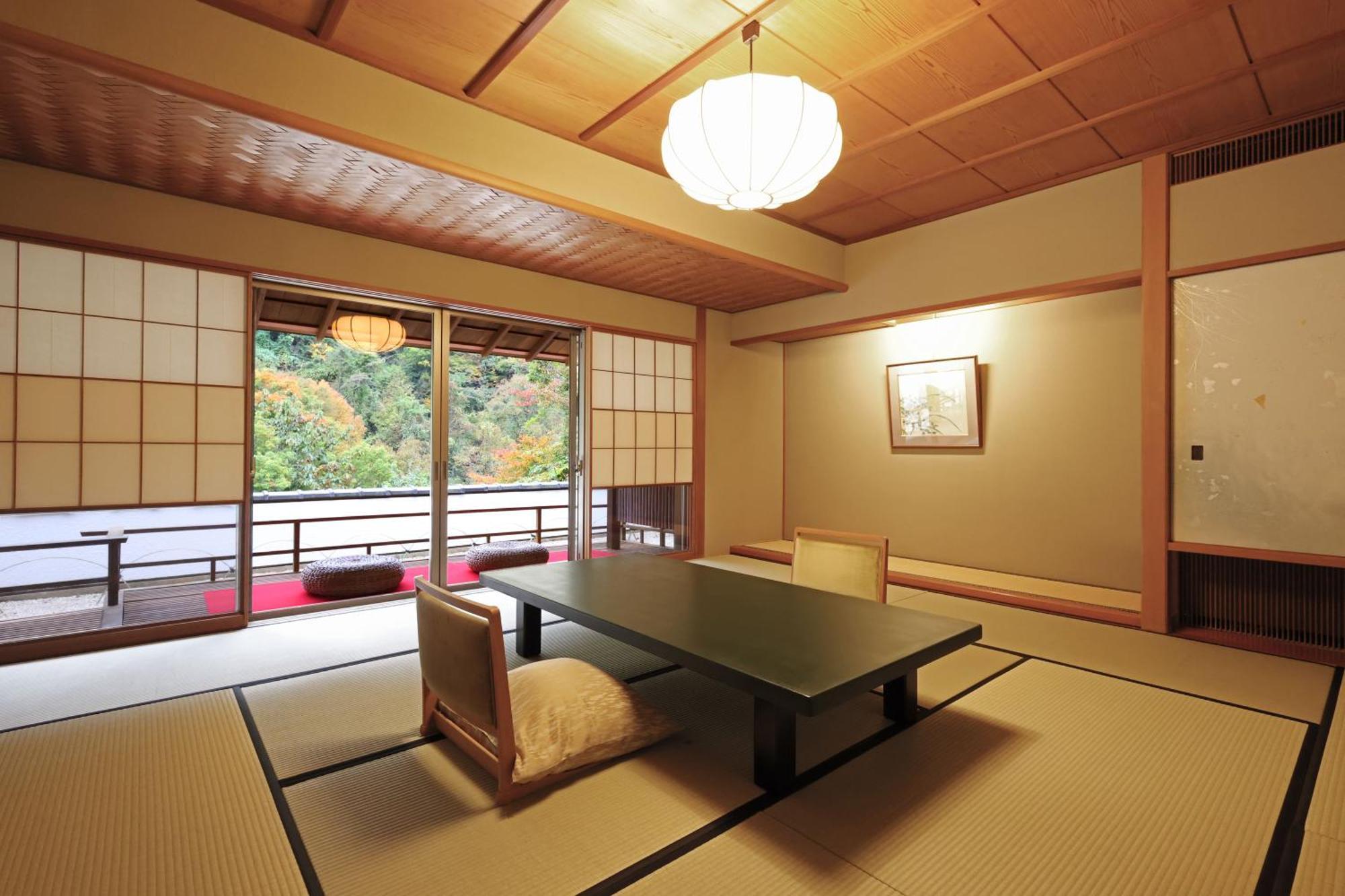 Готель Fujiiso (Adults Only) Takayama  Екстер'єр фото