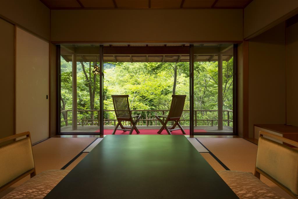 Готель Fujiiso (Adults Only) Takayama  Екстер'єр фото