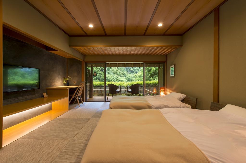 Готель Fujiiso (Adults Only) Takayama  Екстер'єр фото