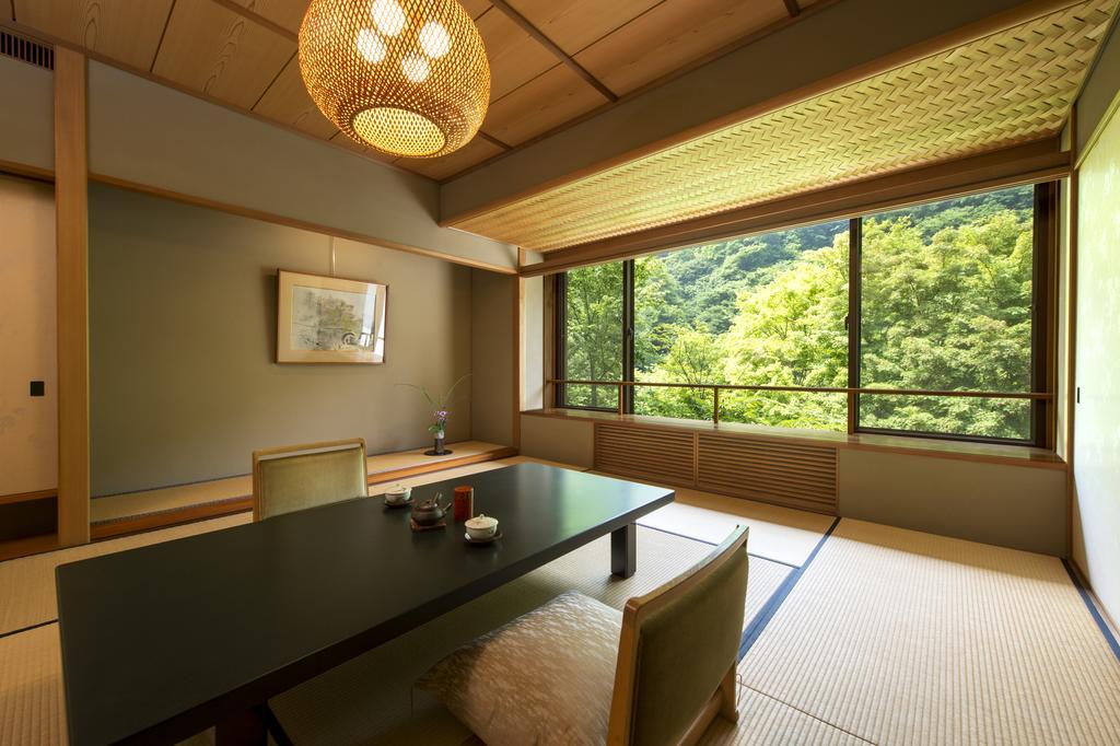 Готель Fujiiso (Adults Only) Takayama  Екстер'єр фото