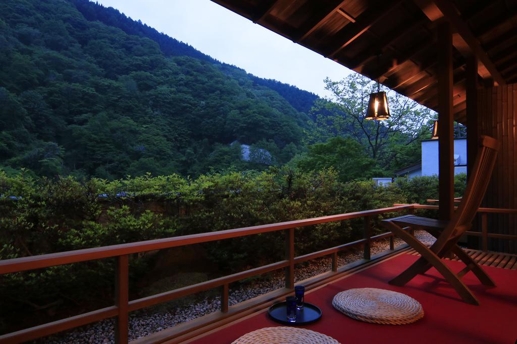 Готель Fujiiso (Adults Only) Takayama  Екстер'єр фото