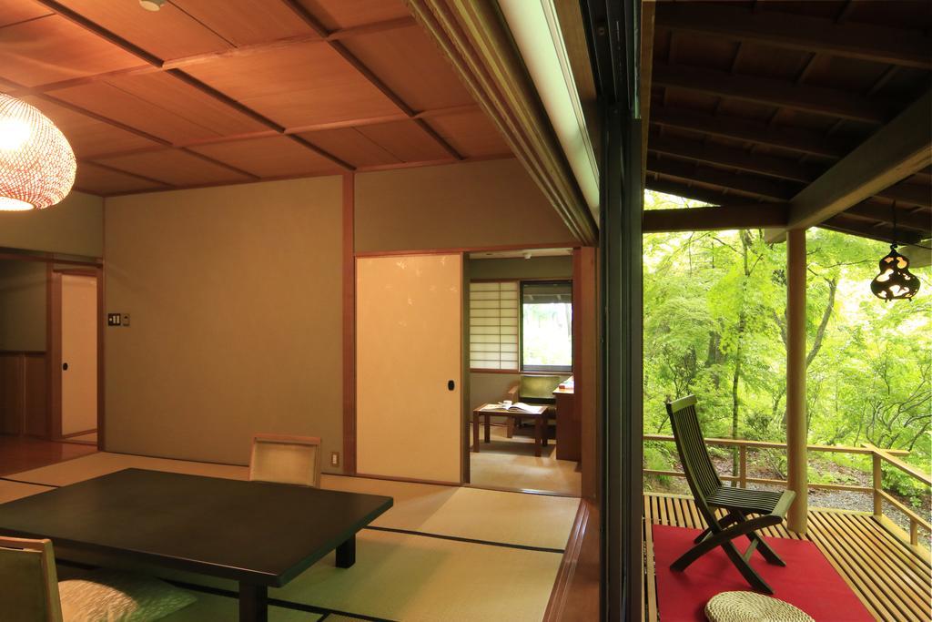 Готель Fujiiso (Adults Only) Takayama  Екстер'єр фото