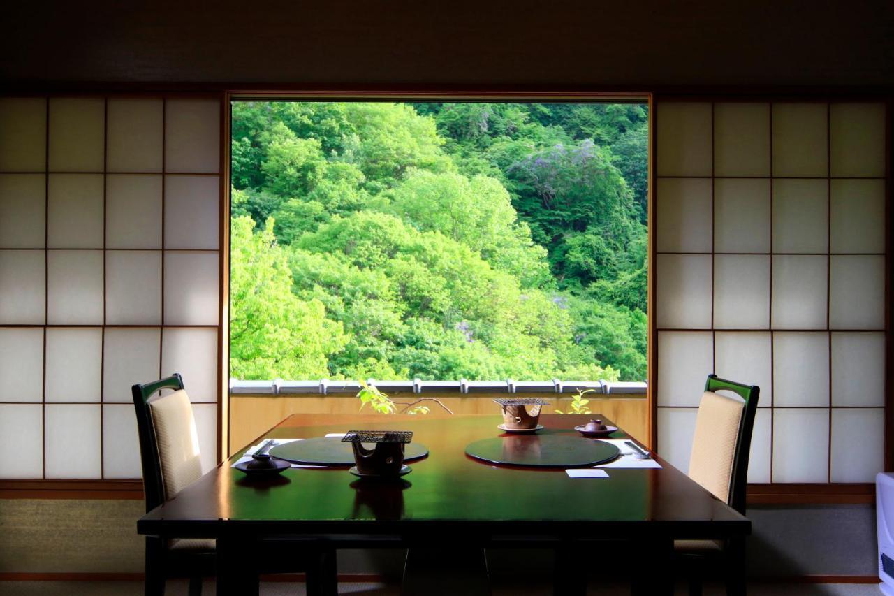 Готель Fujiiso (Adults Only) Takayama  Екстер'єр фото